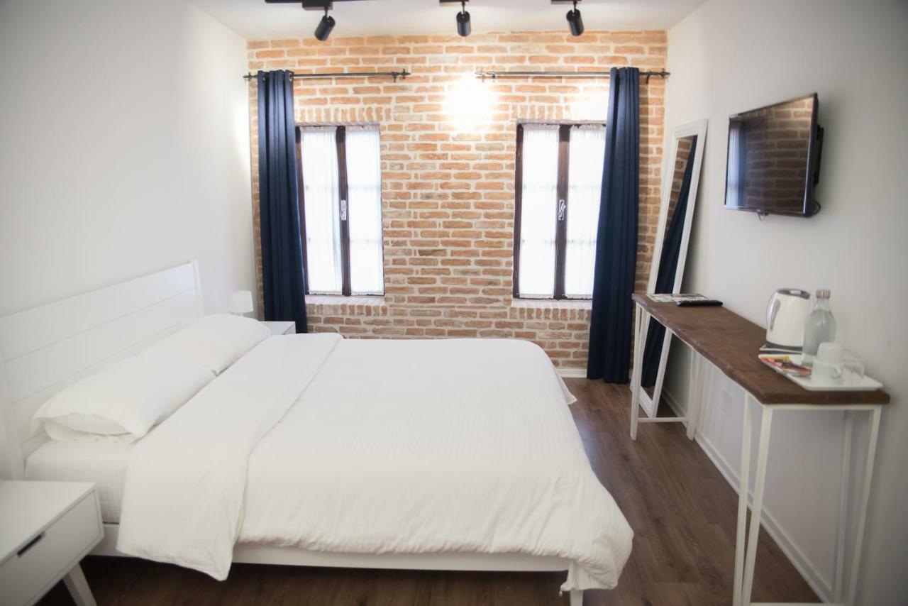 Old Bazaar Rooms Korce Buitenkant foto
