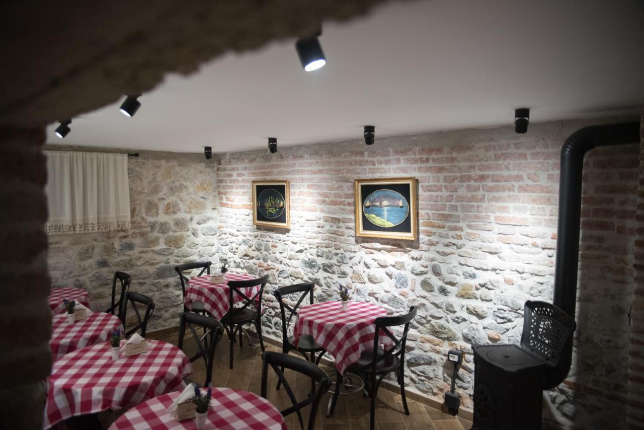 Old Bazaar Rooms Korce Buitenkant foto